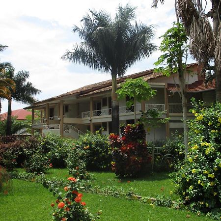 Hotel Safari Gate Bujumbura Esterno foto